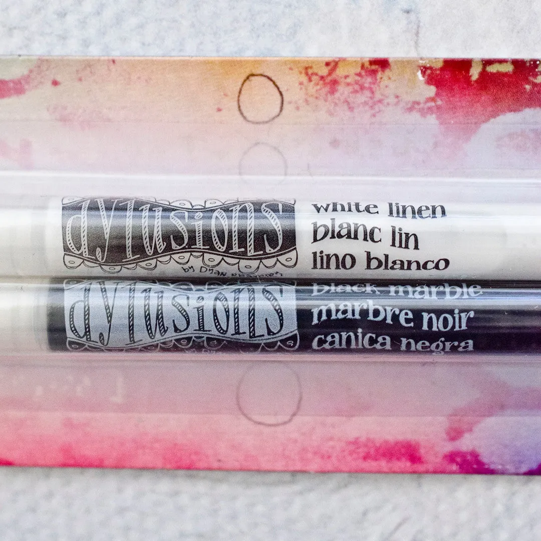 Stampington Dylusions Paint Pens tusj svart hvit 2pk fin