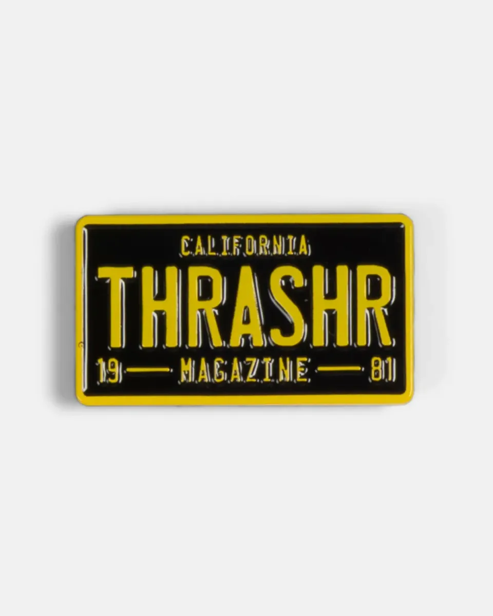 Thrasher License Plate pin svart/gul emalje