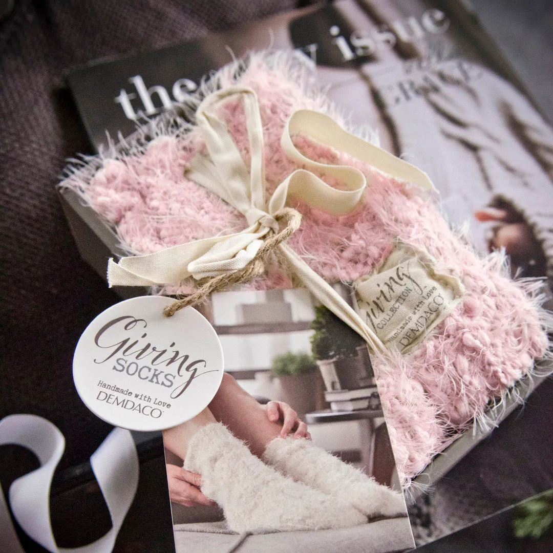 Stampington Bella Grace Fuzzy Feelings Volume 4 gavebundle blad+sokker