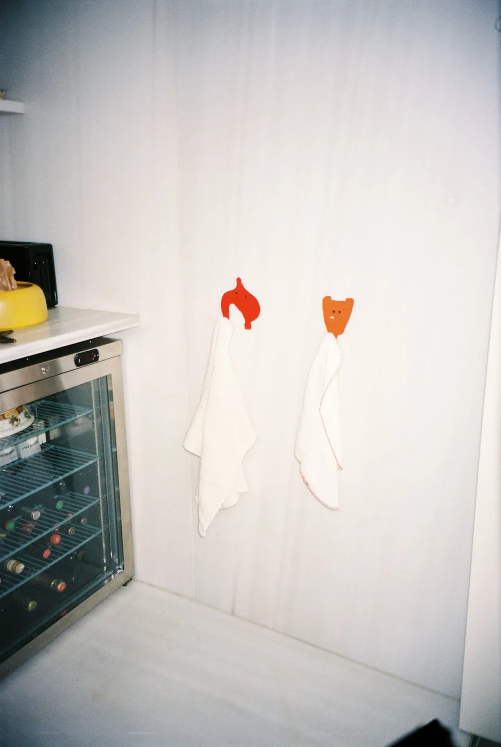 Apartamento Serban Ionescu Mutant Hook bok spesialutgave