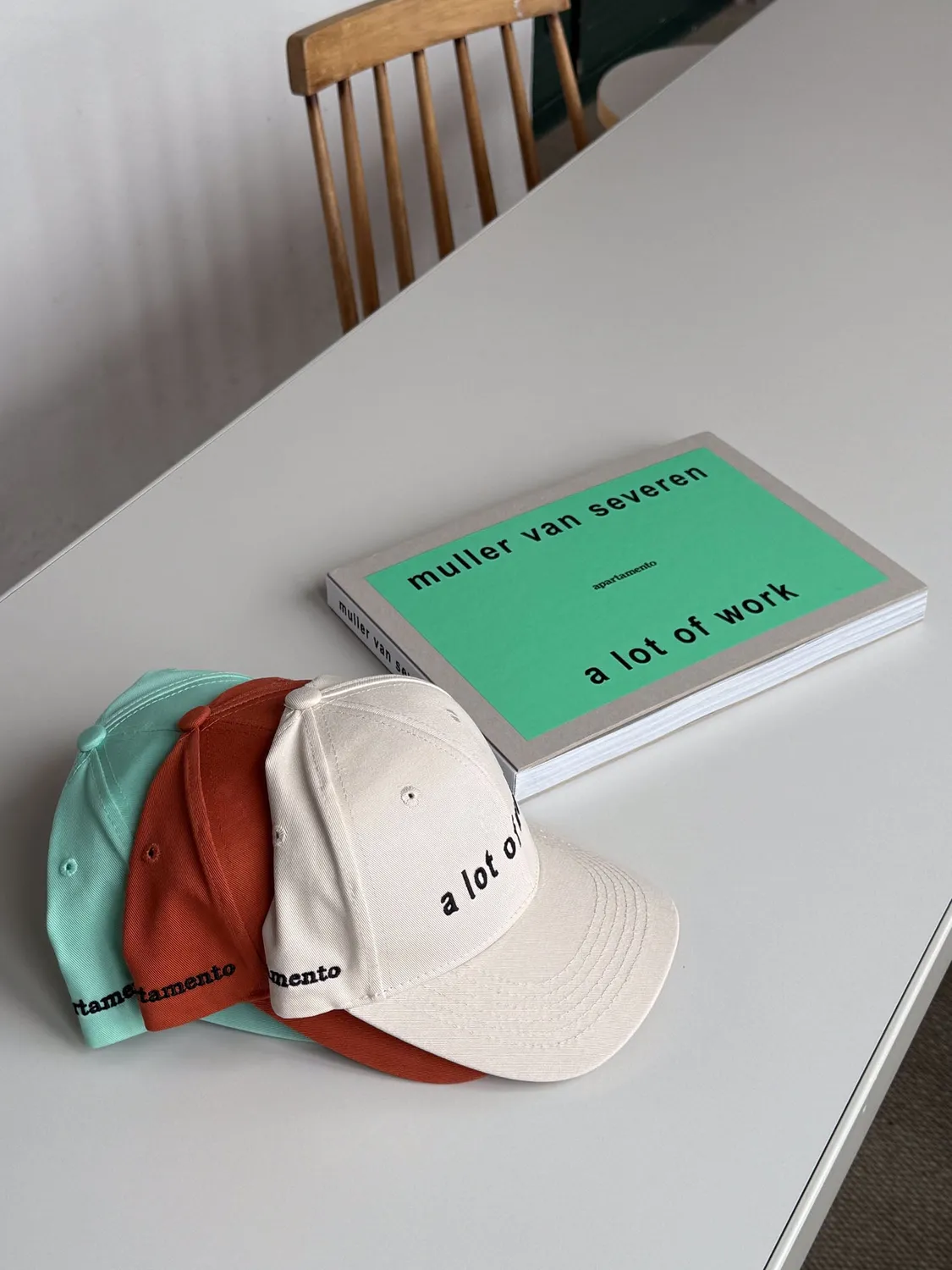Apartamento Muller Van Severen Hats bok designbok