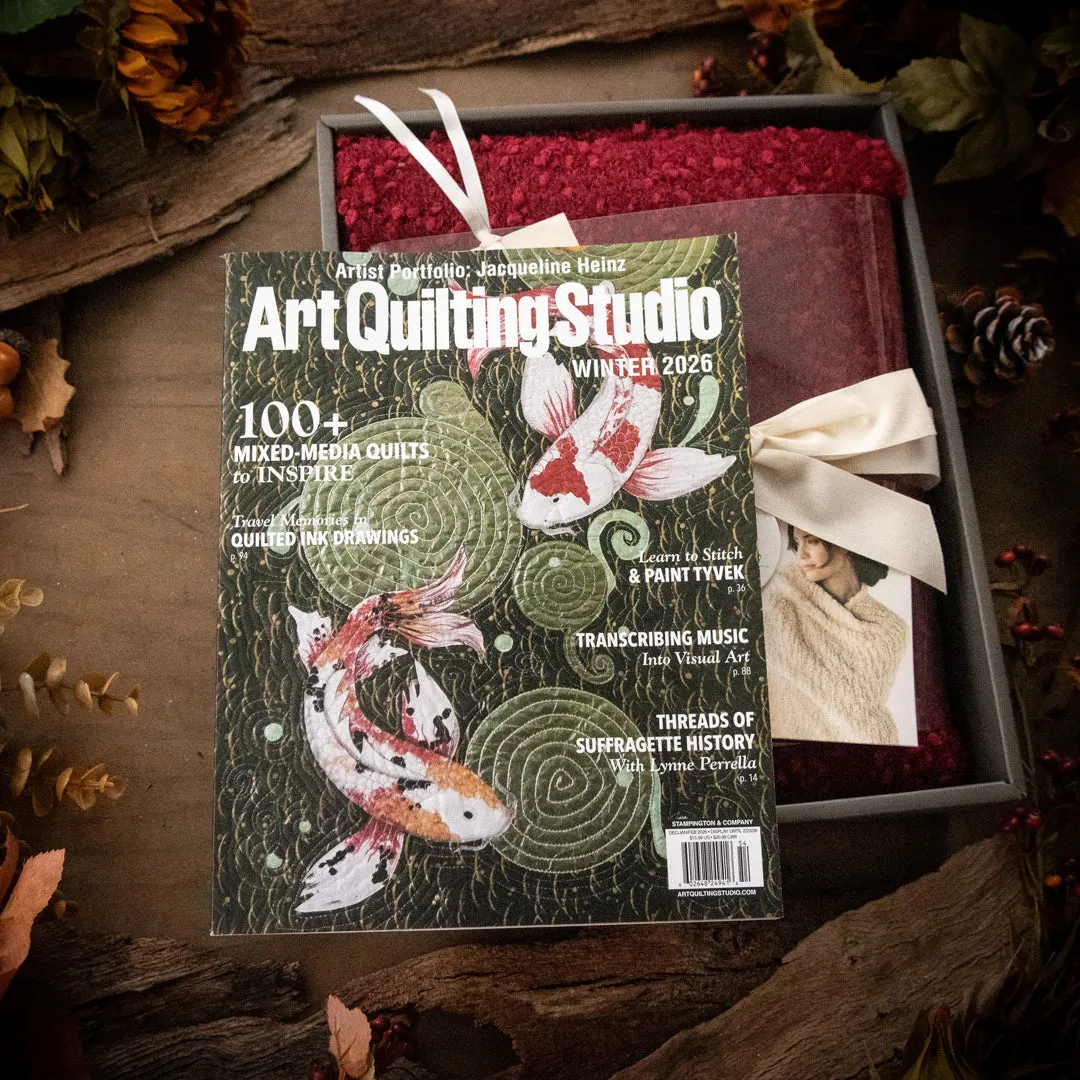 Stampington Art Quilting Studio Winter 2026 gavepakke rødt sjal