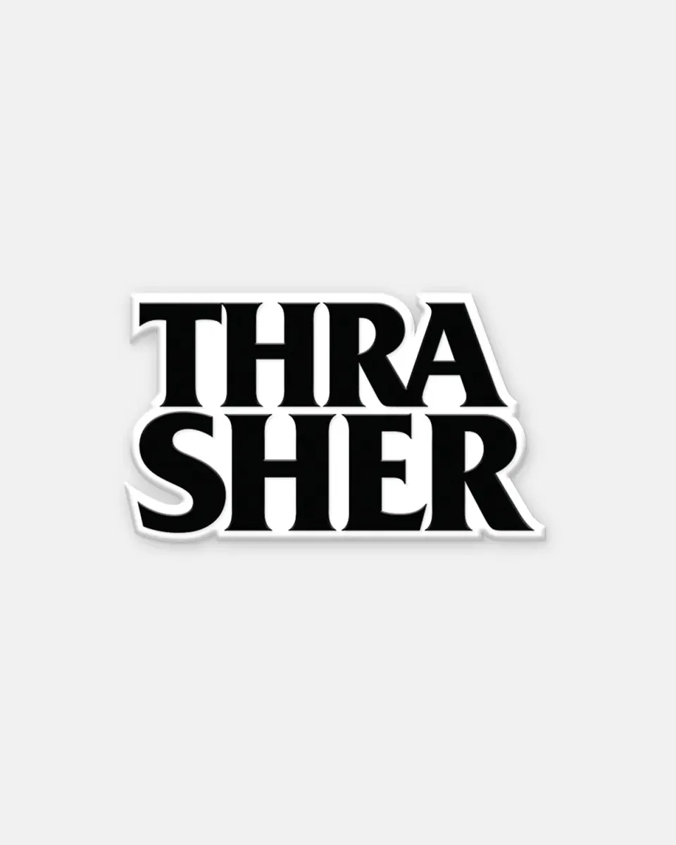 Thrasher x Antihero pin svart hvit emalje