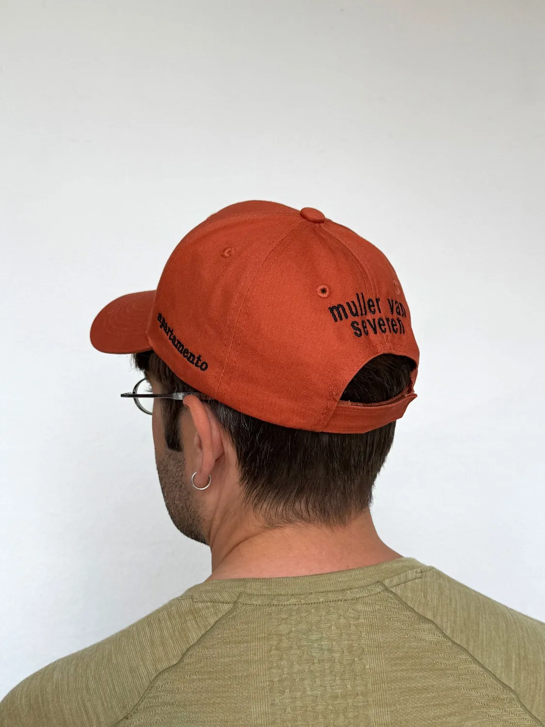 Apartamento Muller Van Severen Hats bok designbok
