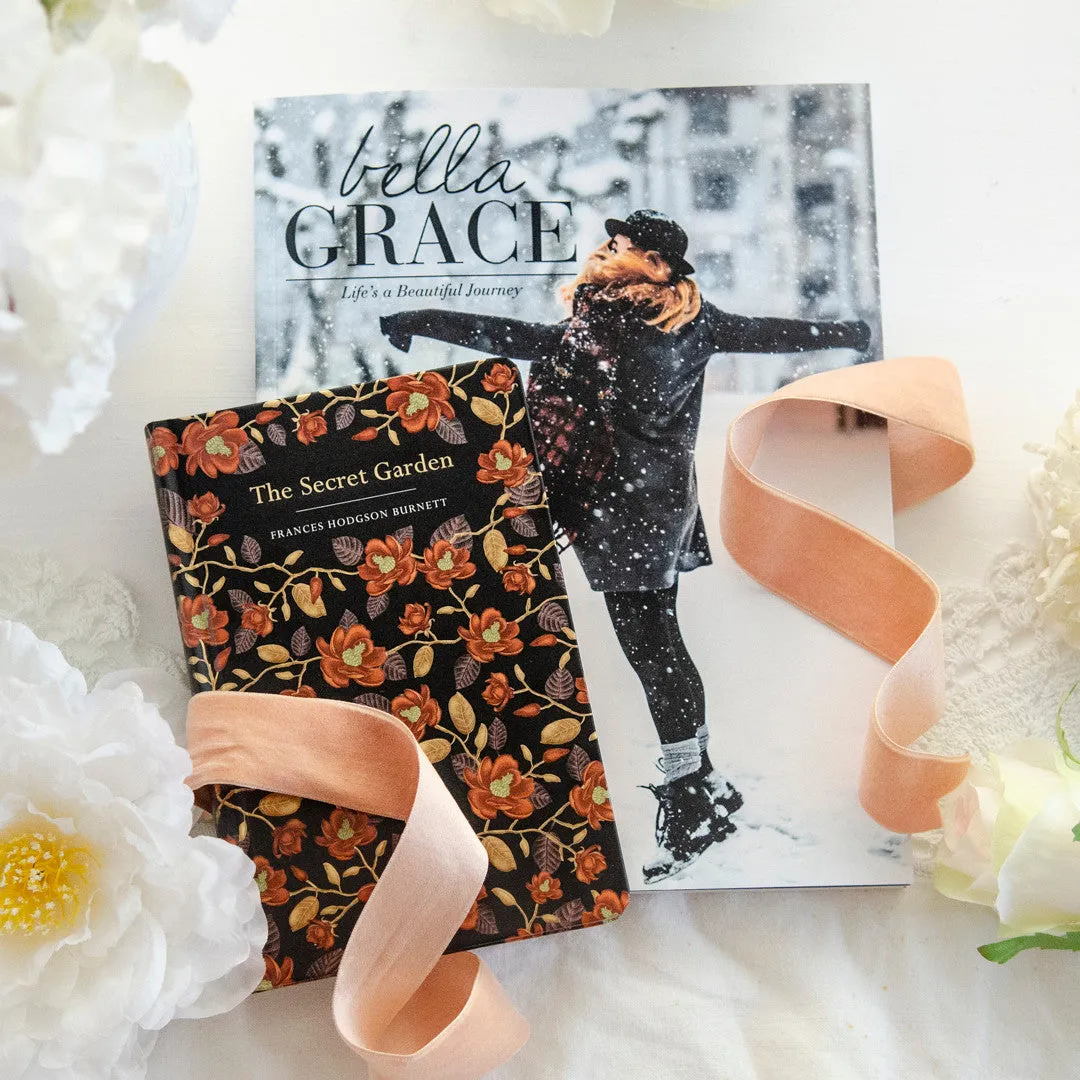 Stampington Bella Grace 30 gavepakke Secret Garden bok