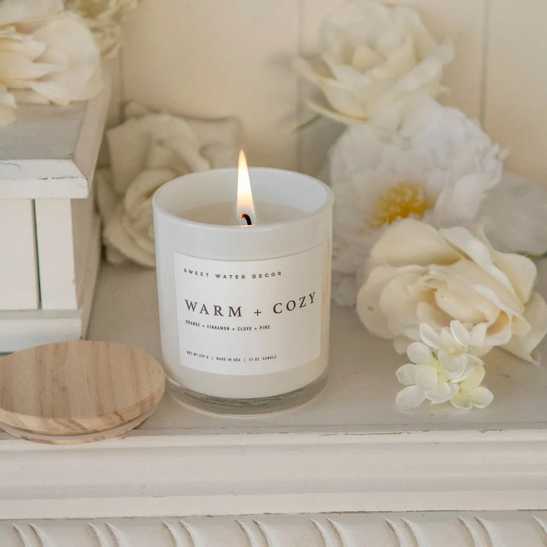 Sweet Water Decor Warm + Cozy duftlys 11 oz – soya